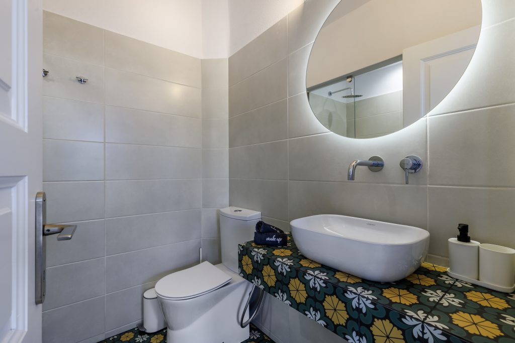 TheBotanistGuesthouse jasmine bathroom 2 1