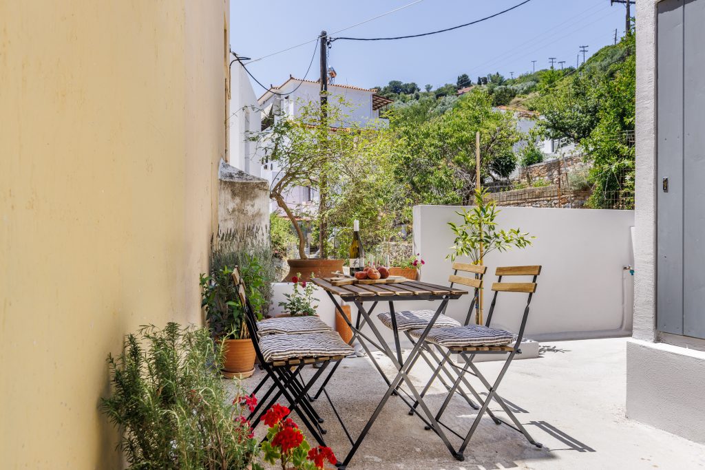 TheBotanistGuesthouse jasmine garden 2